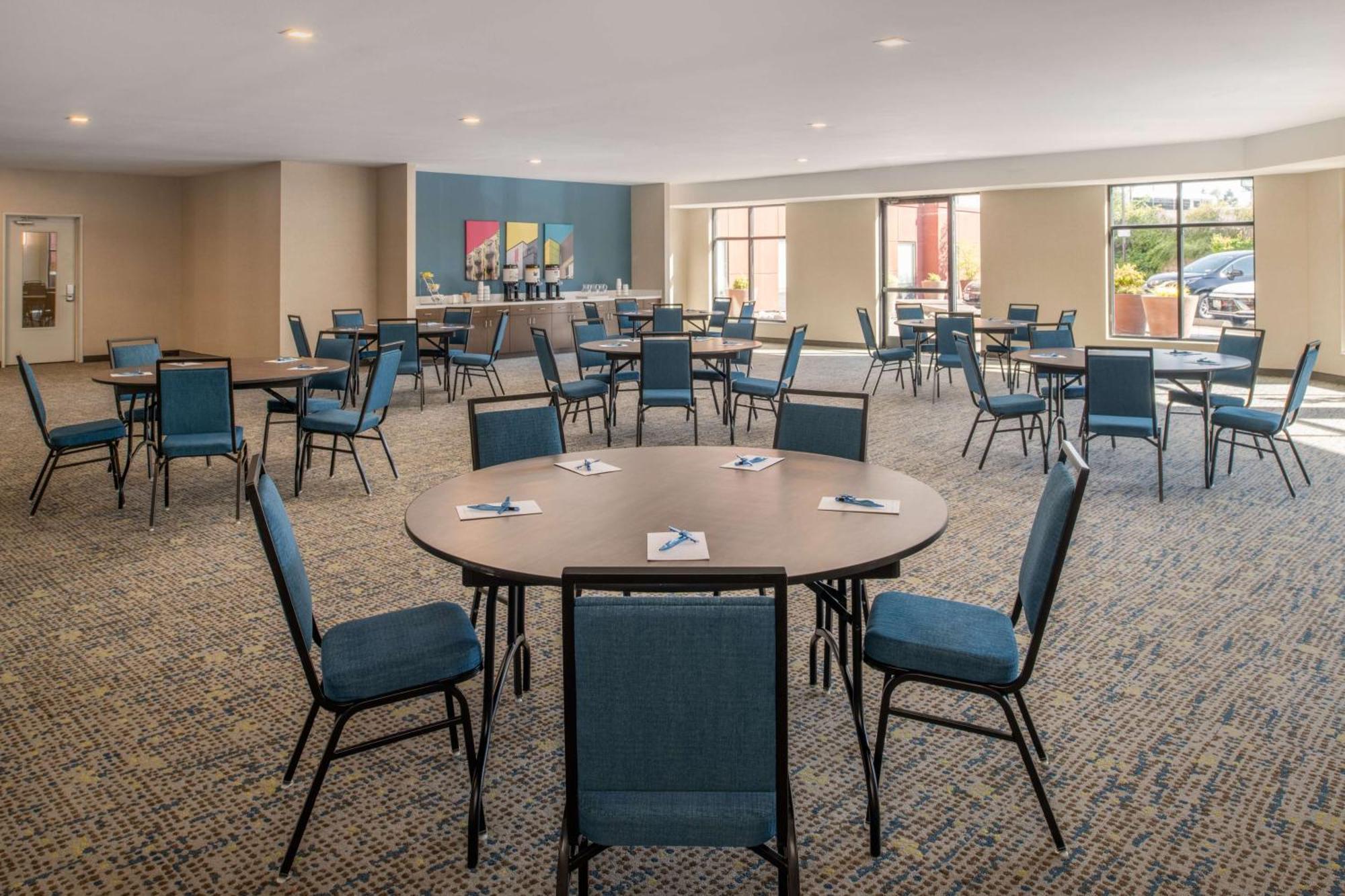 Hampton Inn And Suites Seattle - Airport / 28Th Avenue SeaTac Buitenkant foto