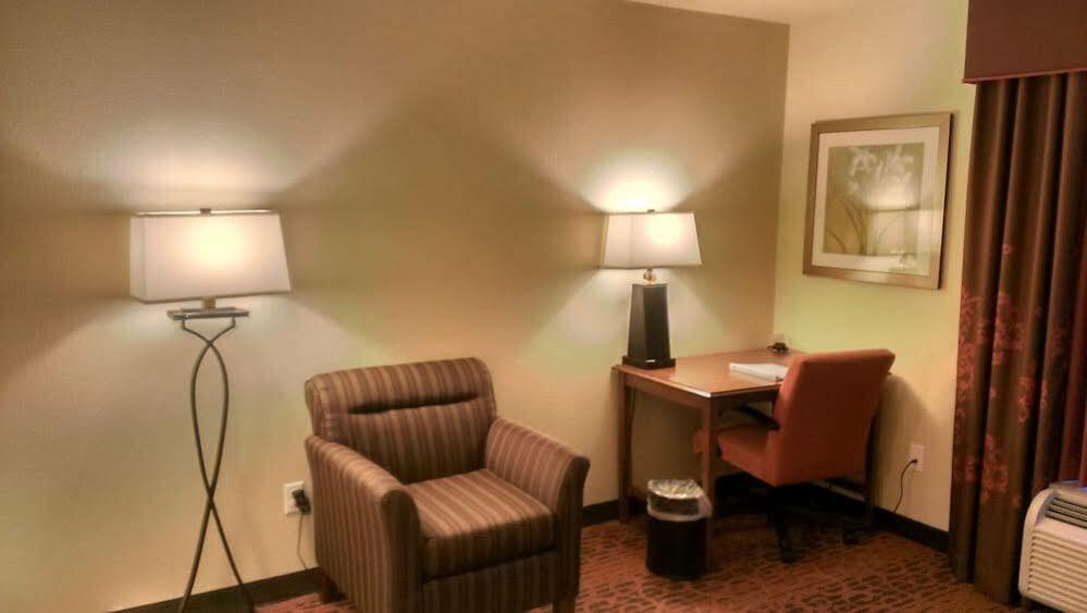 Hampton Inn And Suites Seattle - Airport / 28Th Avenue SeaTac Buitenkant foto